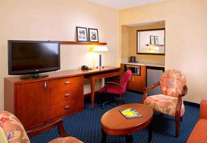 Courtyard By Marriott Memphis Airport Hotel Kültér fotó